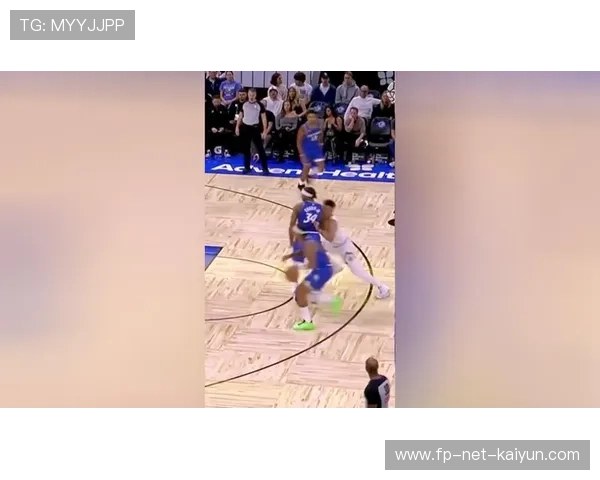 凯恩禁区弧顶接球直接抽射——把握瞬间的技艺与装备之力